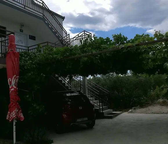 Vrvilo Daire Rogoznica (Sibenik-Knin)